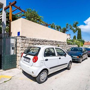 Apartments & Rooms V&M